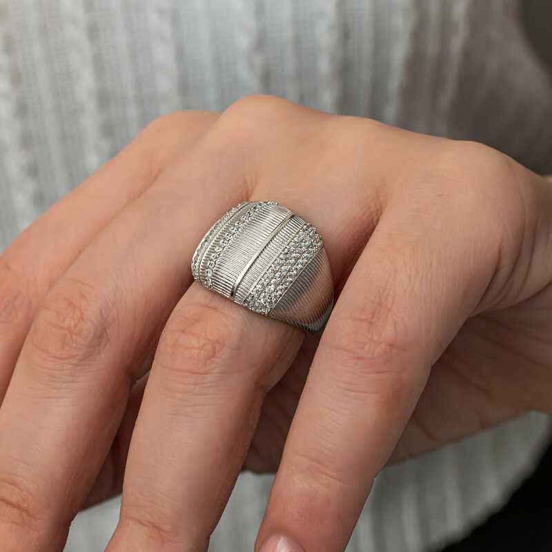 Zircon Stone Women's Silver Ring