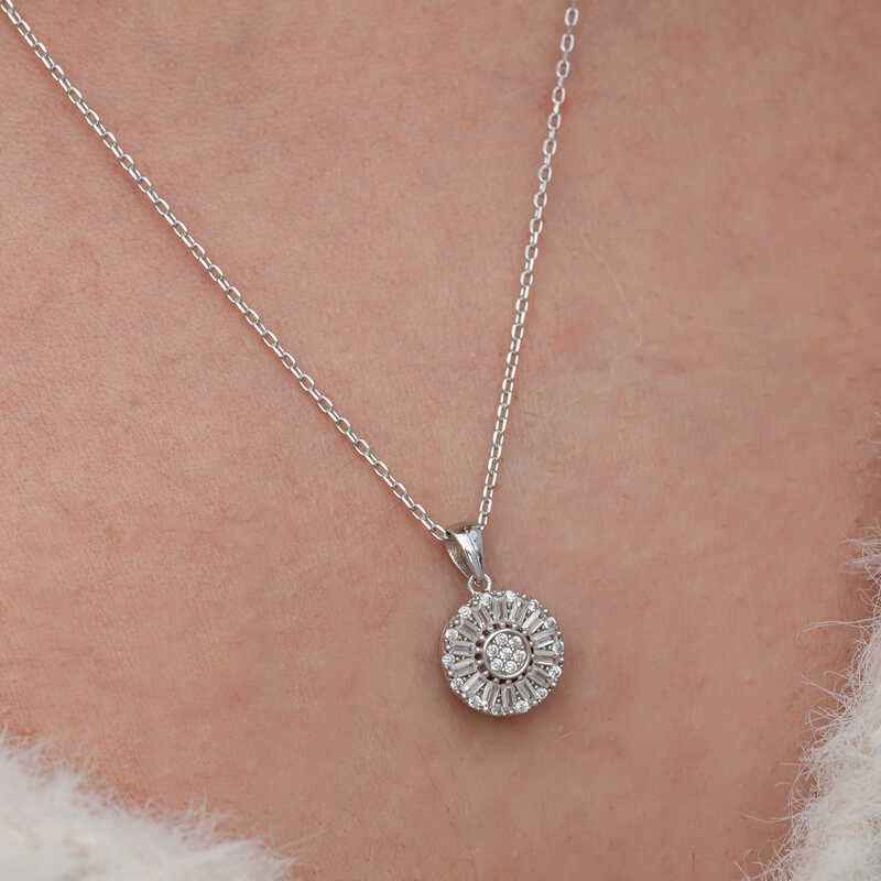 Zircon Stone Round Women's Silver Pendant