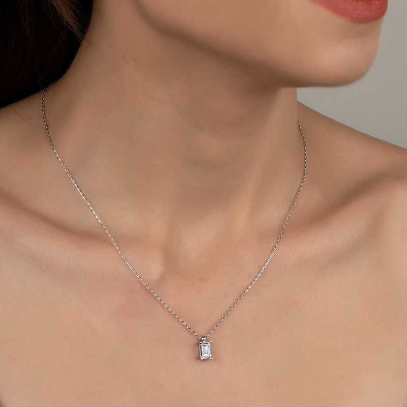 Collier en argent pour femme avec solitaire baguette Swarovski Stone